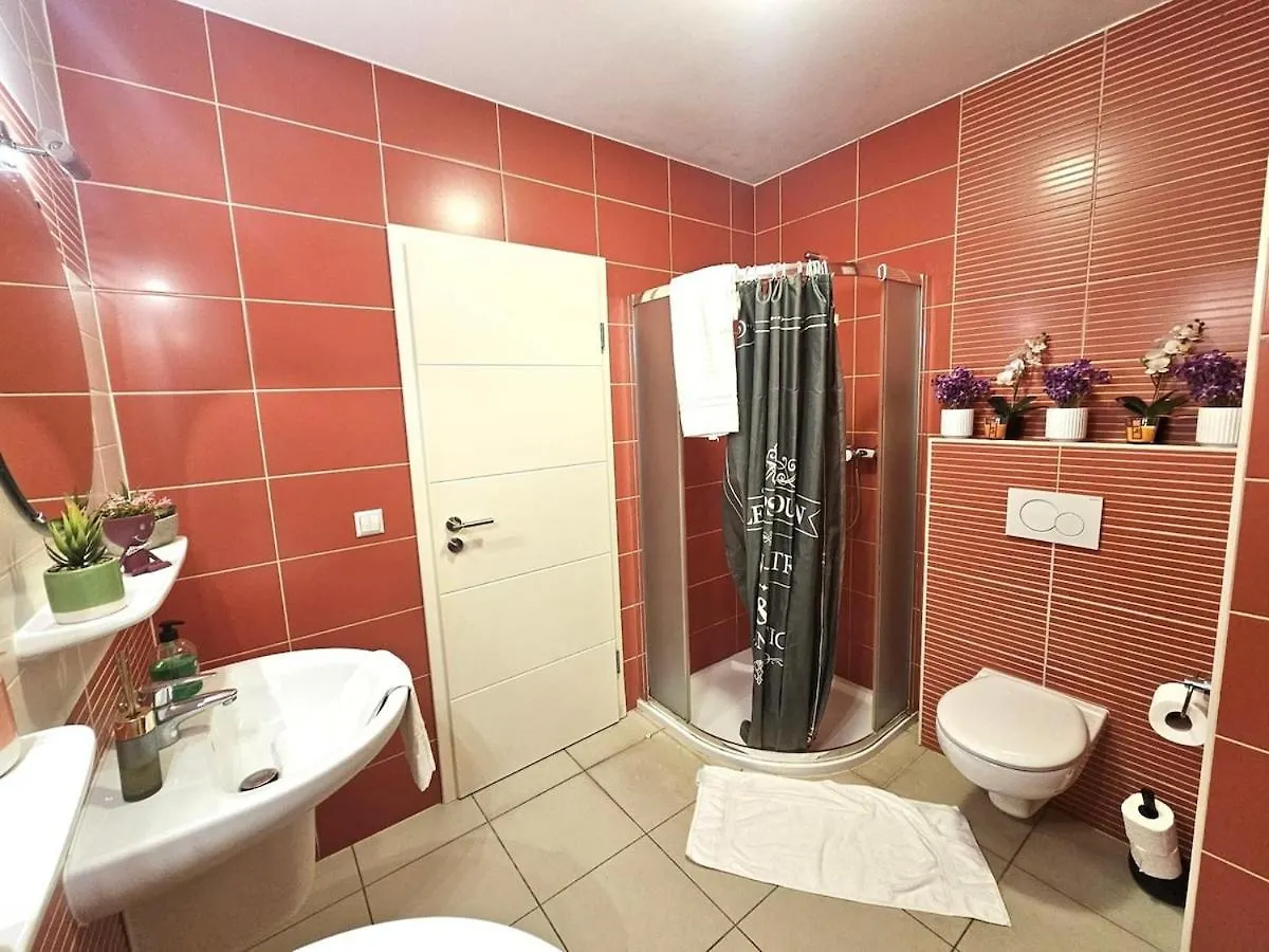 Apartment Chic City Retreat 2Br Near Station With Parking-2A Luxembourg